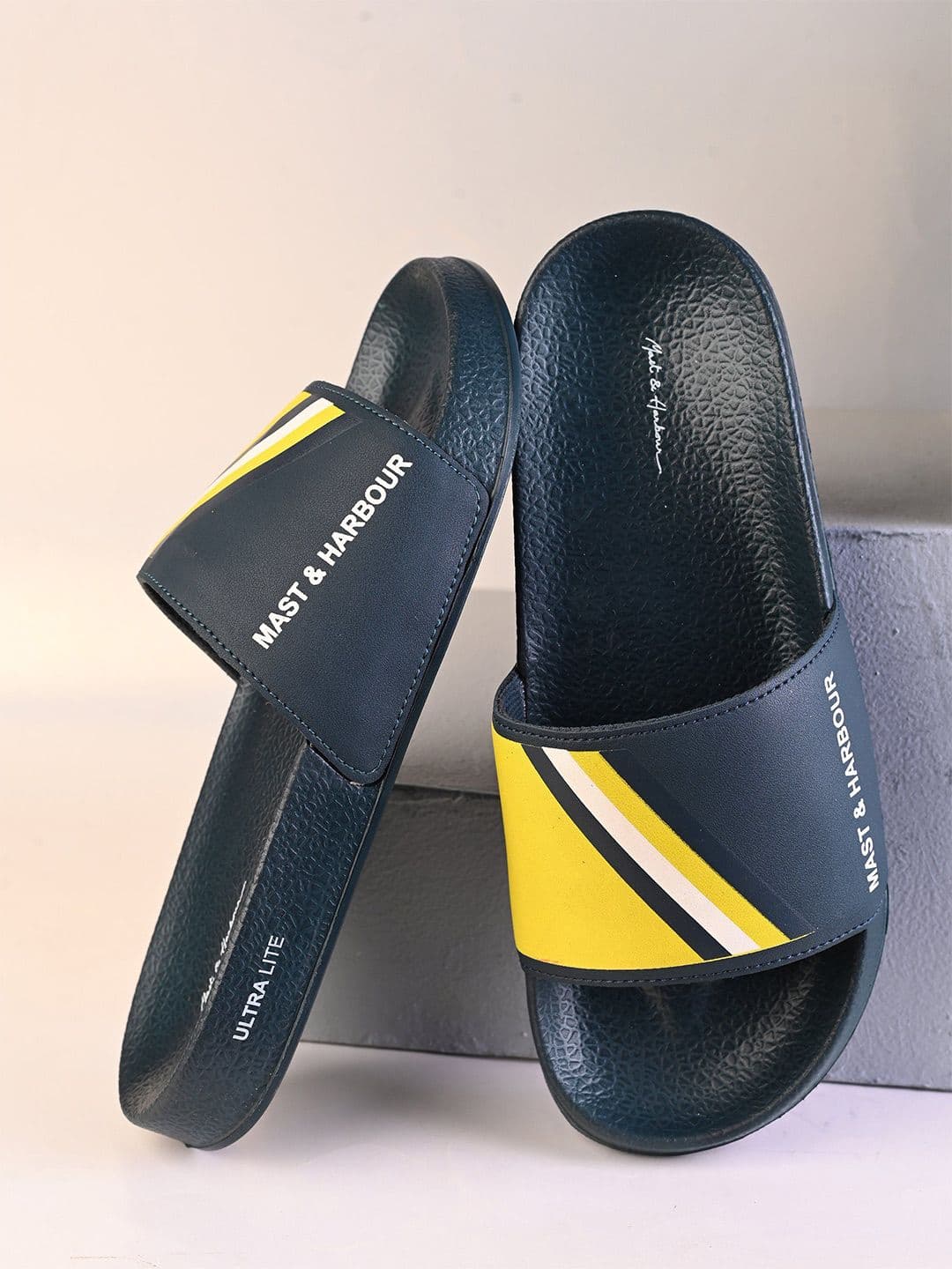 Mast & Harbour Men Colourblocked Sliders - view 1