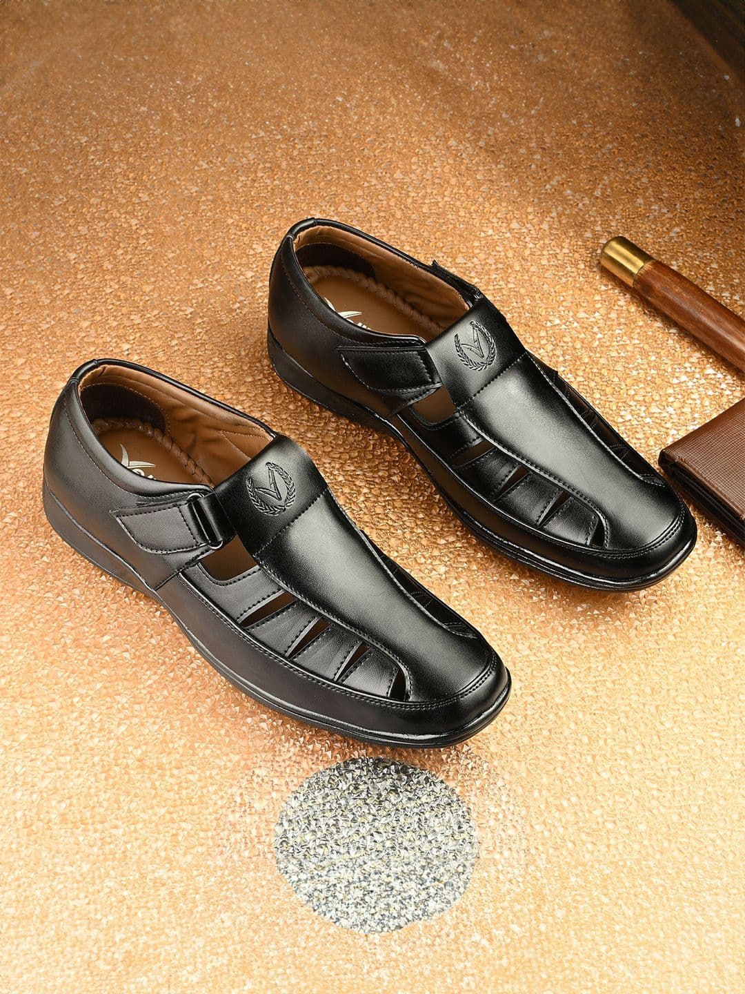 Vellinto Men Ethnic Fisherman Sandals - view 1