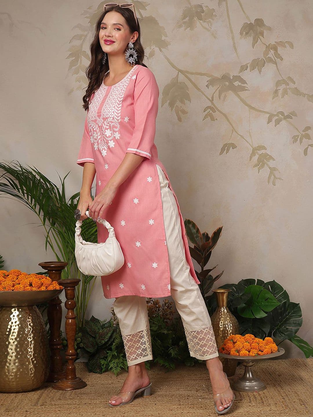 Uparna Women Ethnic Motifs Embroidered Chikankari Kurta - view 1