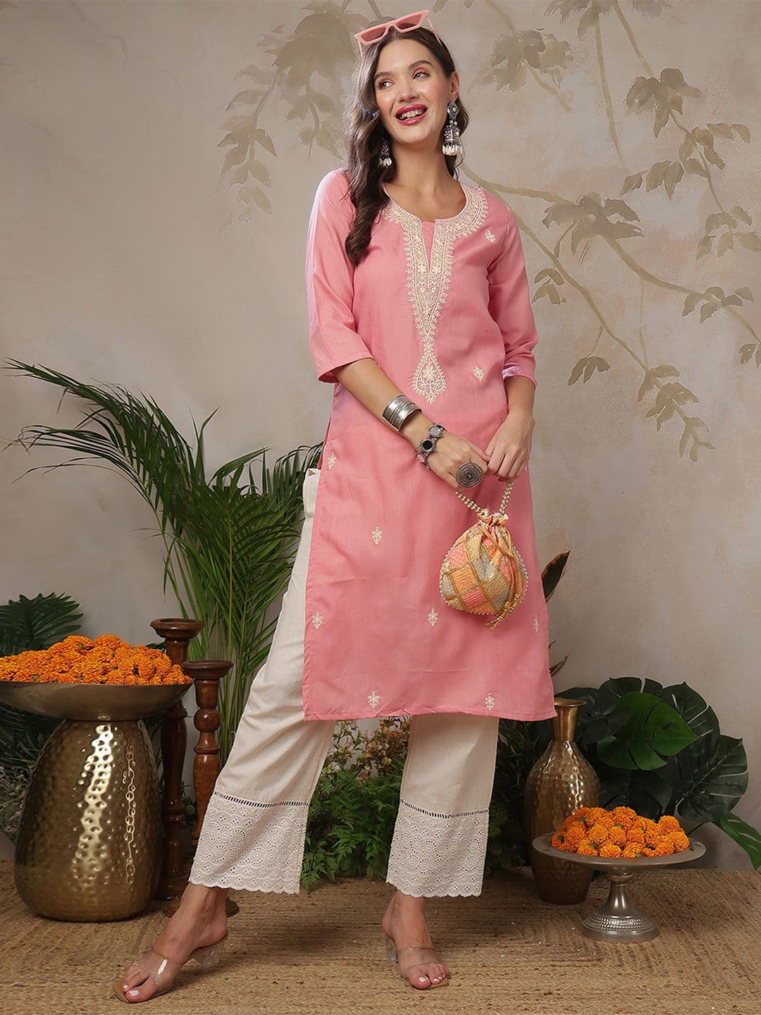Uparna Women Ethnic Motifs Embroidered Chikankari Kurta - view 1