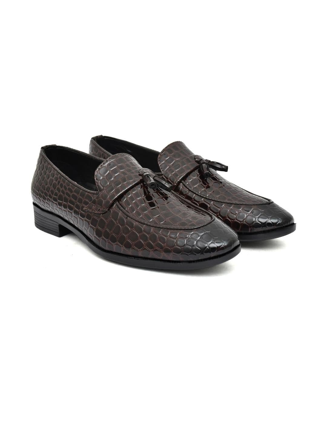 G L Trend Men Textured Leather Brown Brogues Slip-on Shoes - view 1
