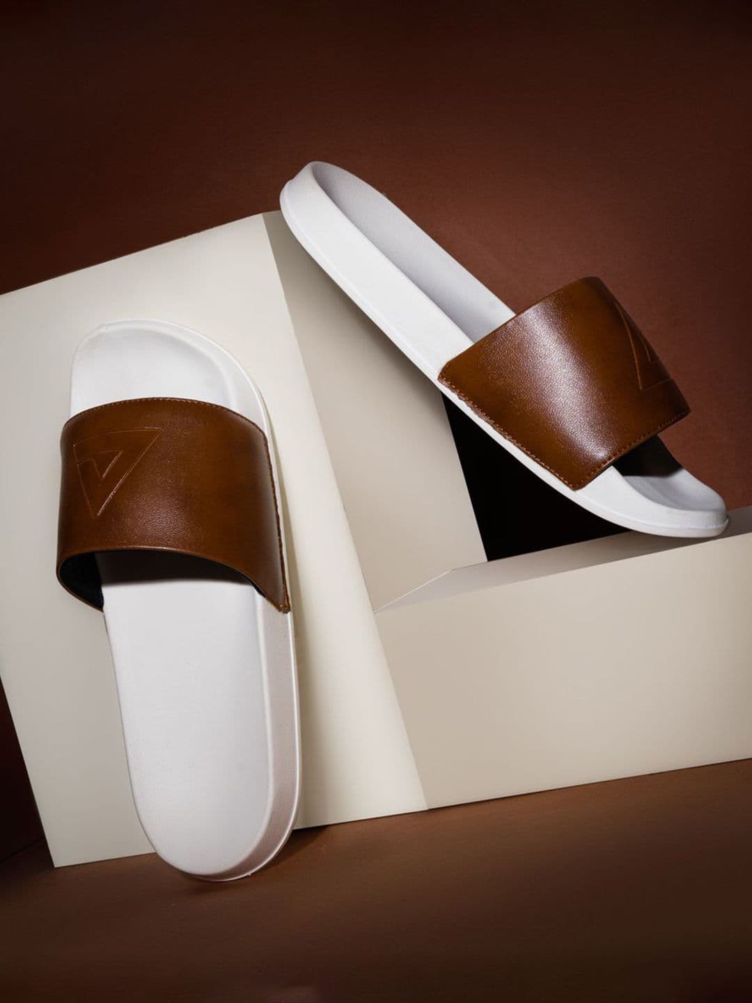 ARVAN Men Solid Casual Sliders - view 1
