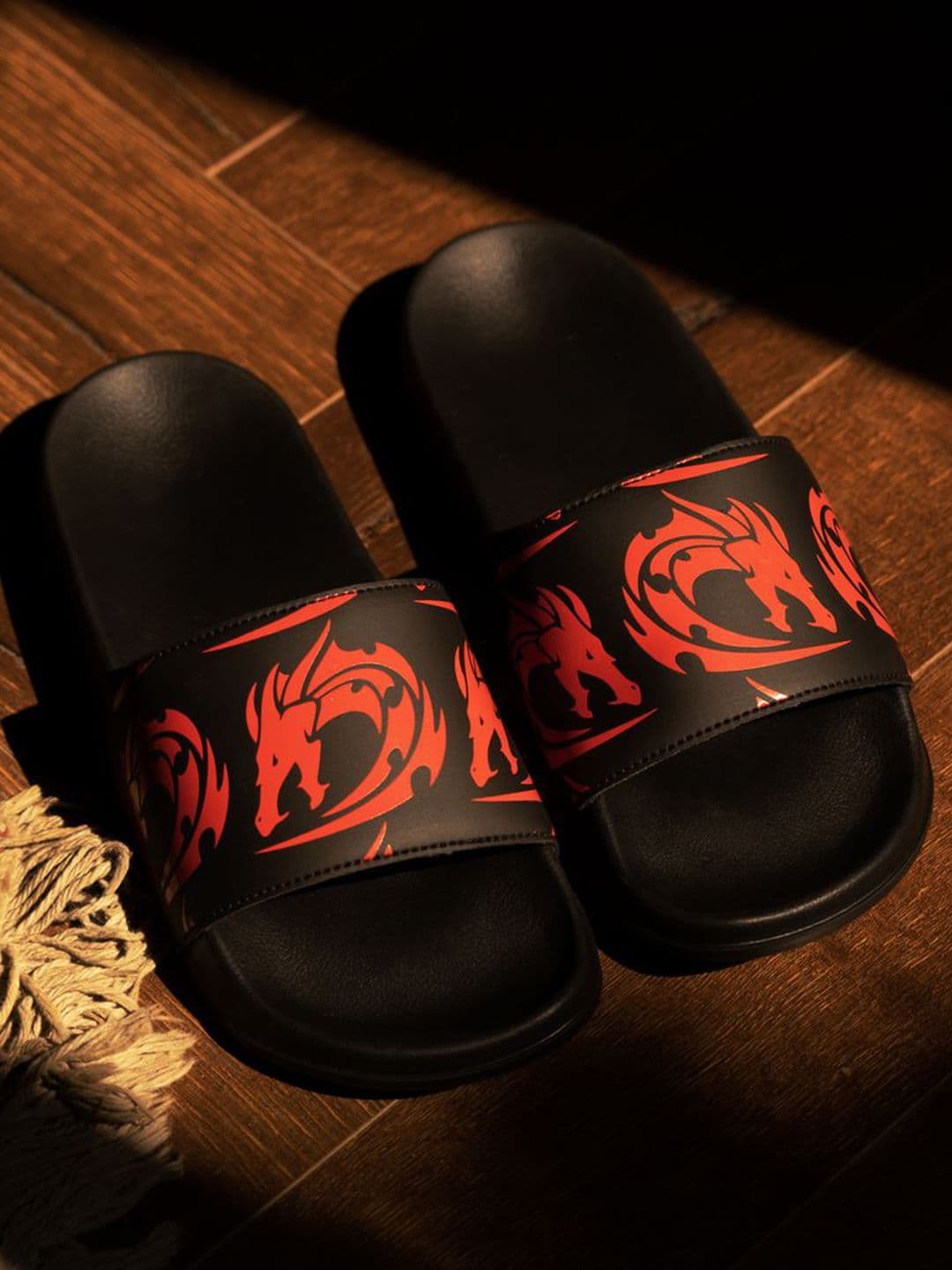 ARVAN Men Dragon Printed Sliders - view 1