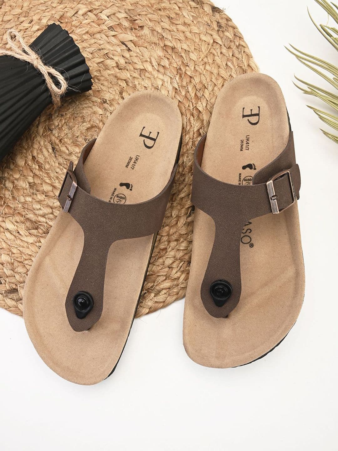 El Paso Men Slip-On Flip Flops - view 1