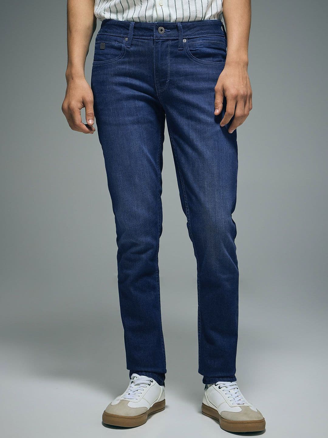 Flying Machine Men Skinny Fit Mid-Rise Light Fade Stretchable Jeans - view 1