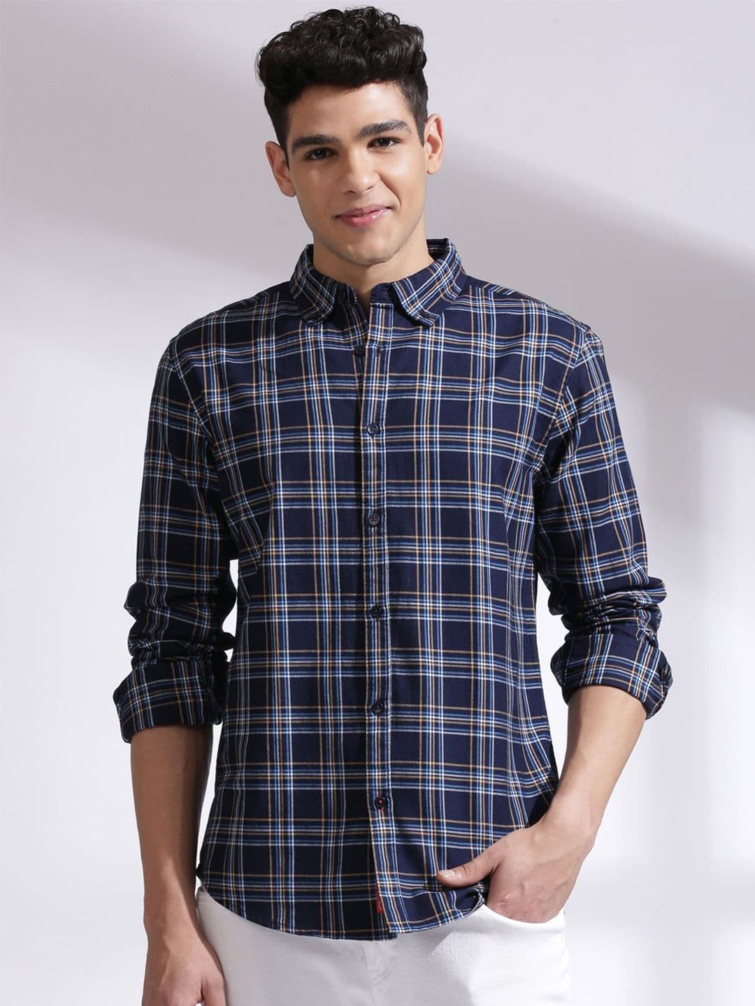 INVICTUS Men Standard Slim Fit Checked Casual Shirt - view 1