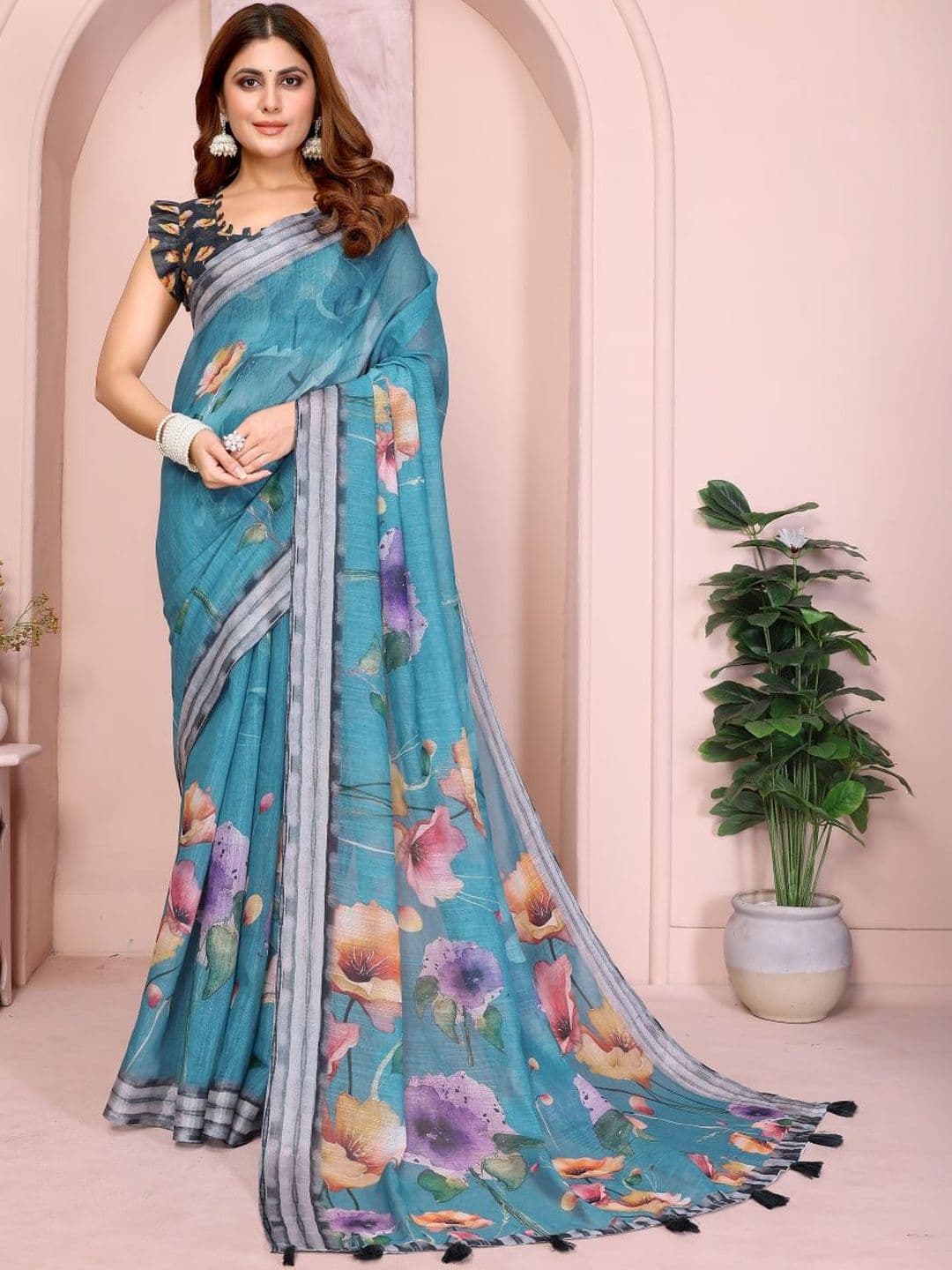 RITABEN HARESHBHAI BHALIYA Floral Pure Linen Handloom Saree - view 1