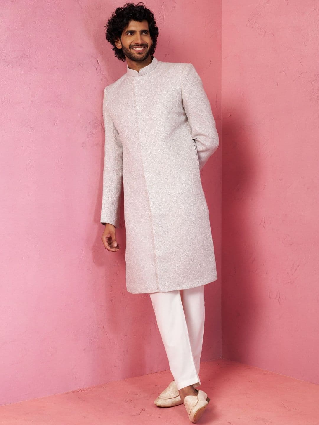VASTRAMAY Men Ethnic Motifs Woven Design Mandarin Collar Sherwani Set with Pyjama