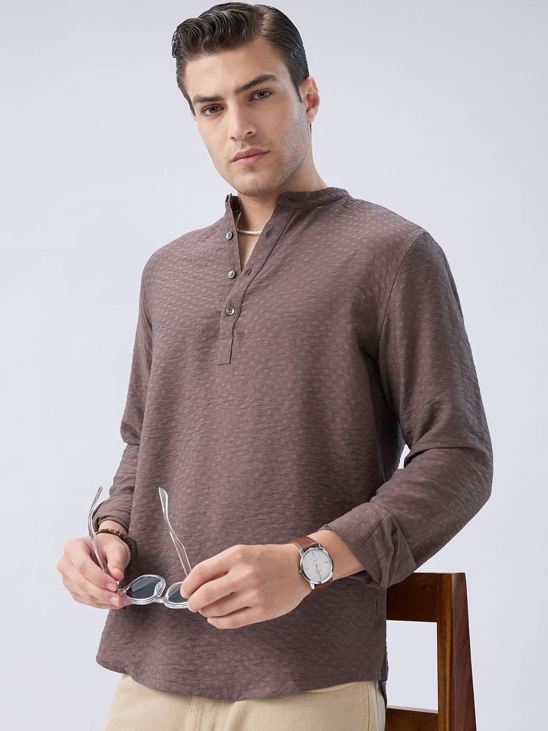VASTRADO Thread Work Refined Woven Design Viscose Rayon Straight Above Knee Kurta - view 1