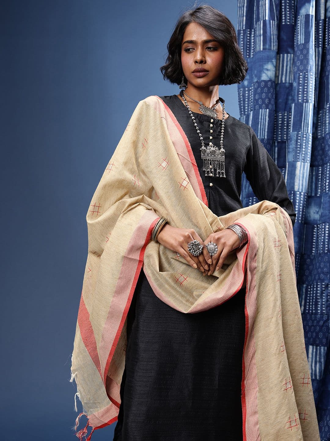 Taavi Woven Legacy Dupatta - view 1