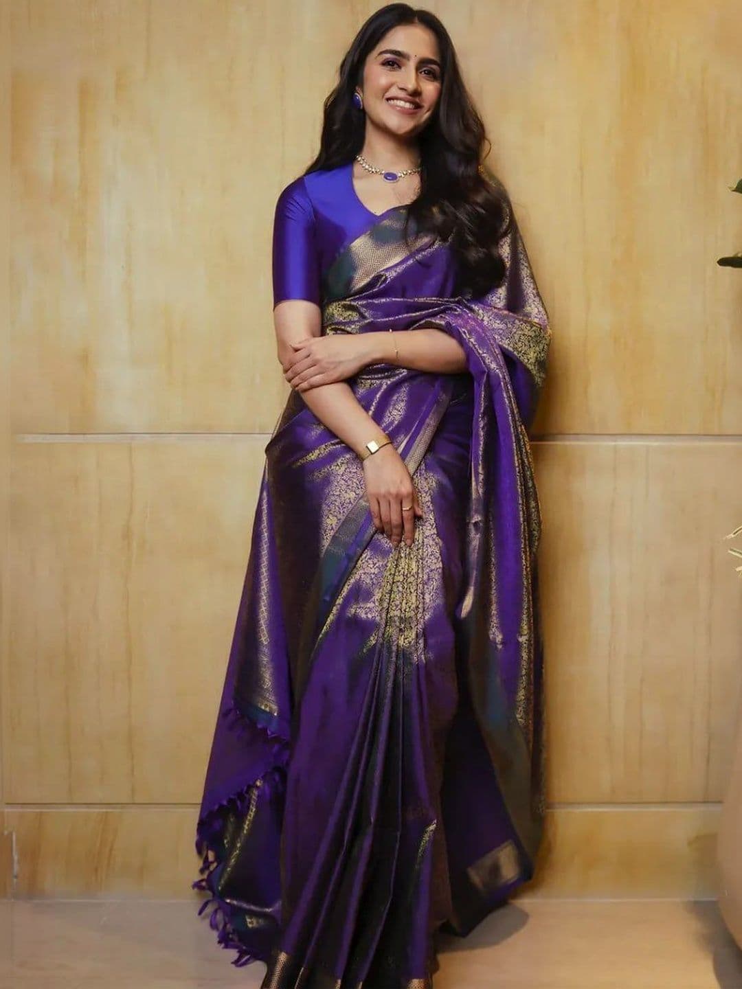 Zenophily Woven Design Zari Art Silk Handloom Saree - view 1