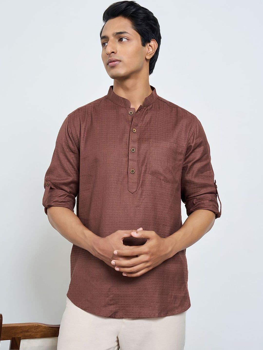 indus route by Pantaloons Men Thread Work Kurta - view 1