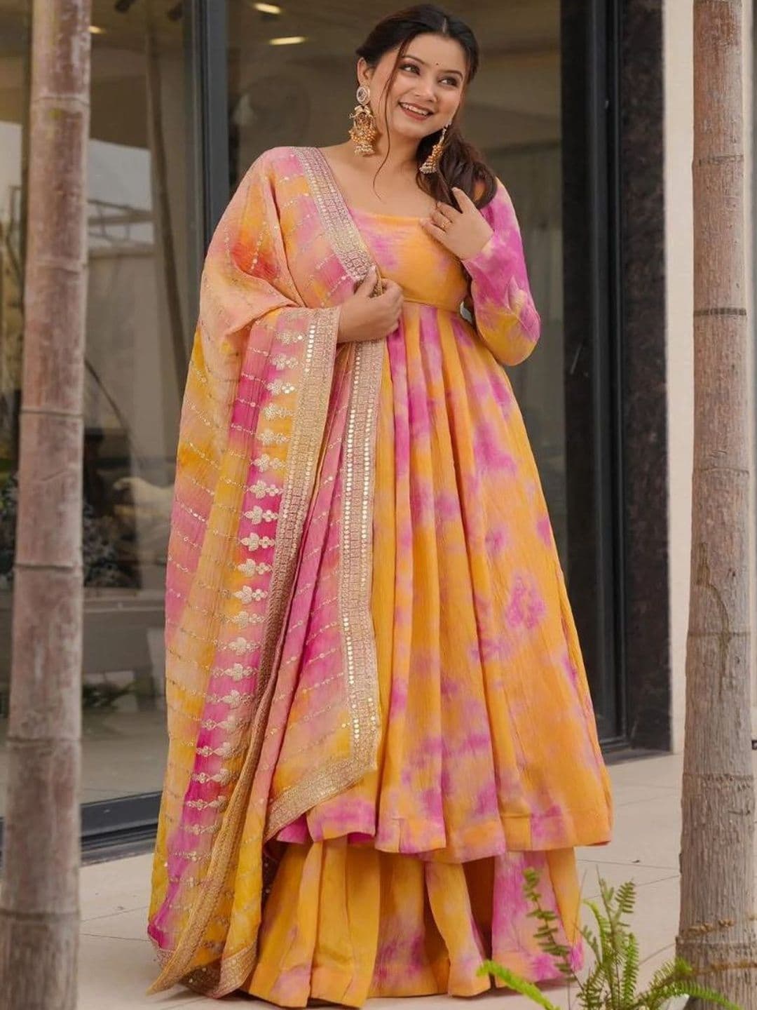 HERE&NOW Women Dyed Panelled Gotta Patti Kurta with Palazzos & With Dupatta - view 1