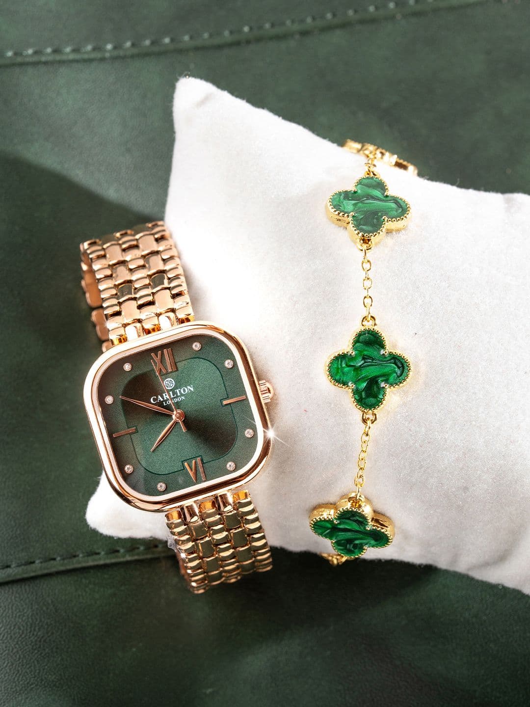 Carlton London Women Green Dial & Stainless Steel Analogue Watch & Bracelet CLSSCDGRN - view 1