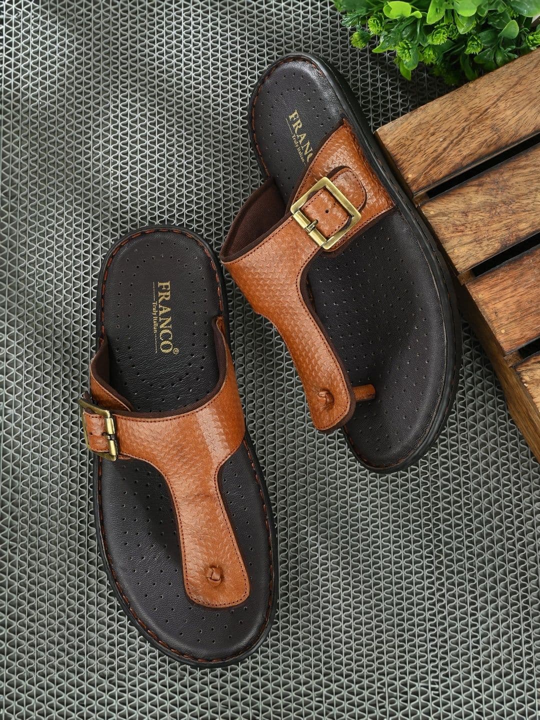 Franco Leone Men Thong Flip-Flops - view 1