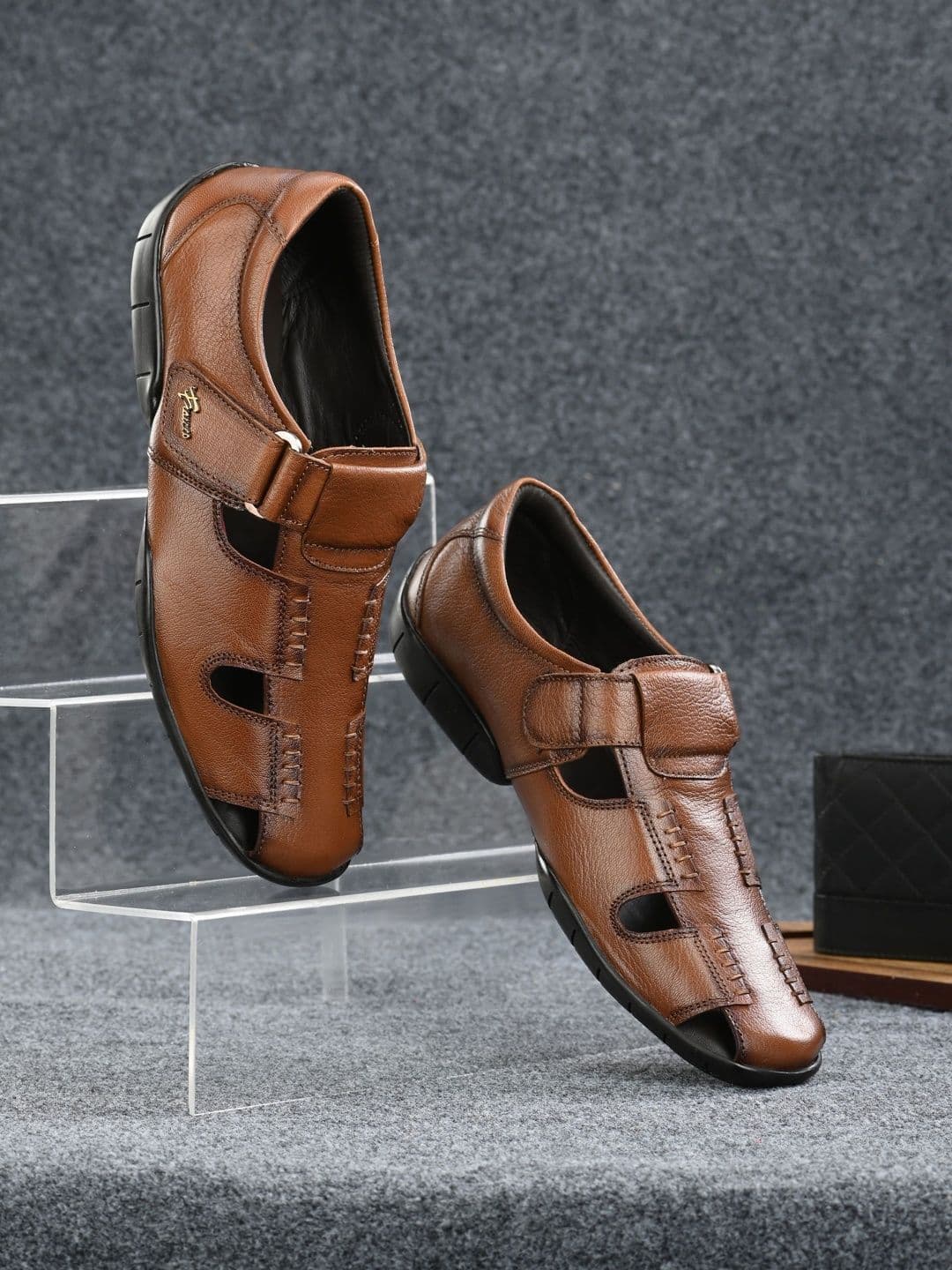 Franco Leone Men Leather Shoe-Style Sandals - view 1
