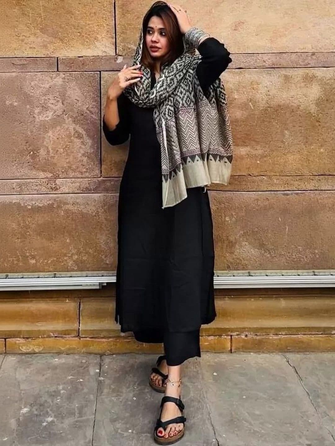LE Women Ethnic Motifs Regular Kurta with Palazzos & With Dupatta - view 1
