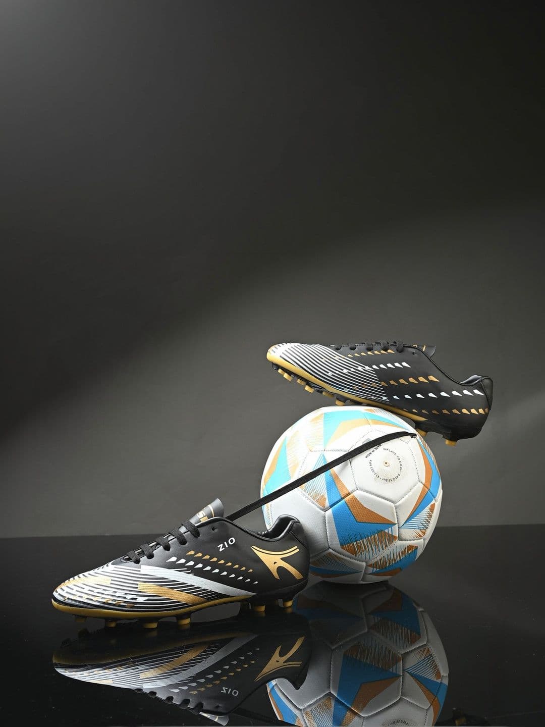 Pro ASE Men Lightweight Football Shoes with Rubber Studs - view 1