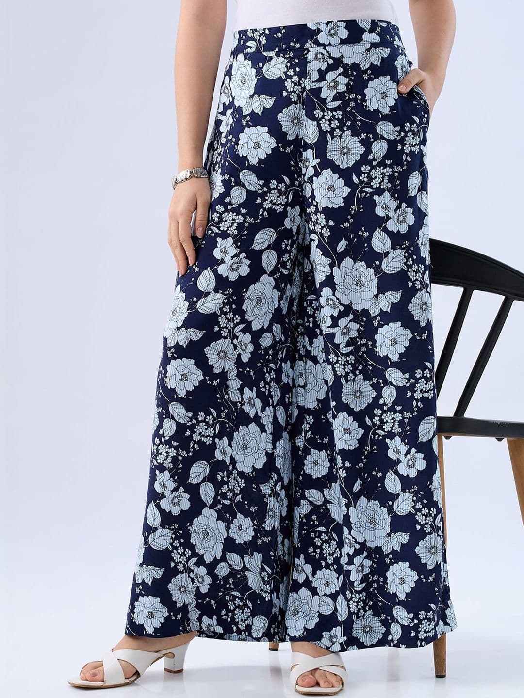 Mystere Paris Women Floral Printed Flared Palazzos - view 1
