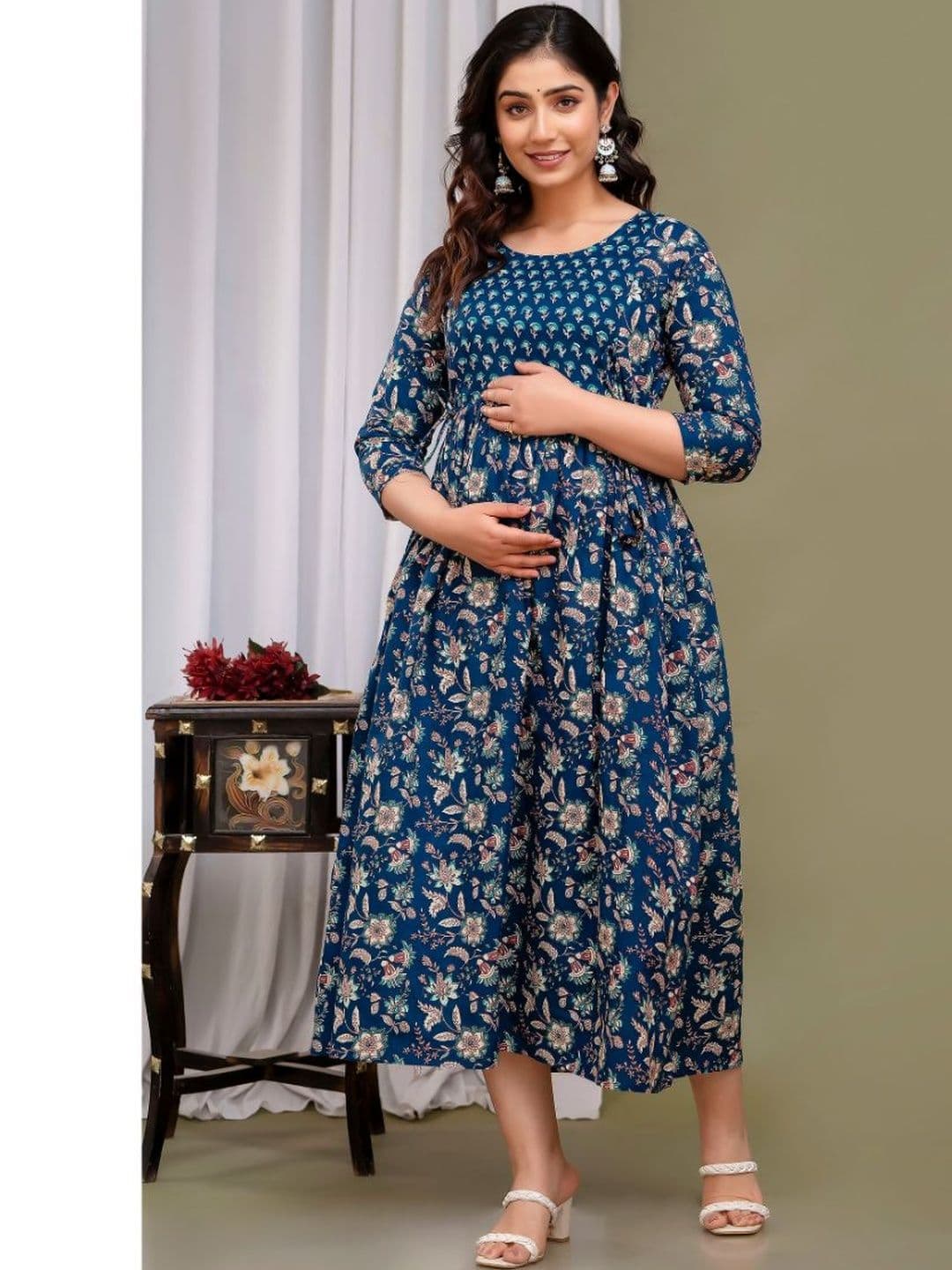 Ashvy Floral Printed Pure Cotton Empire Kurti - view 1