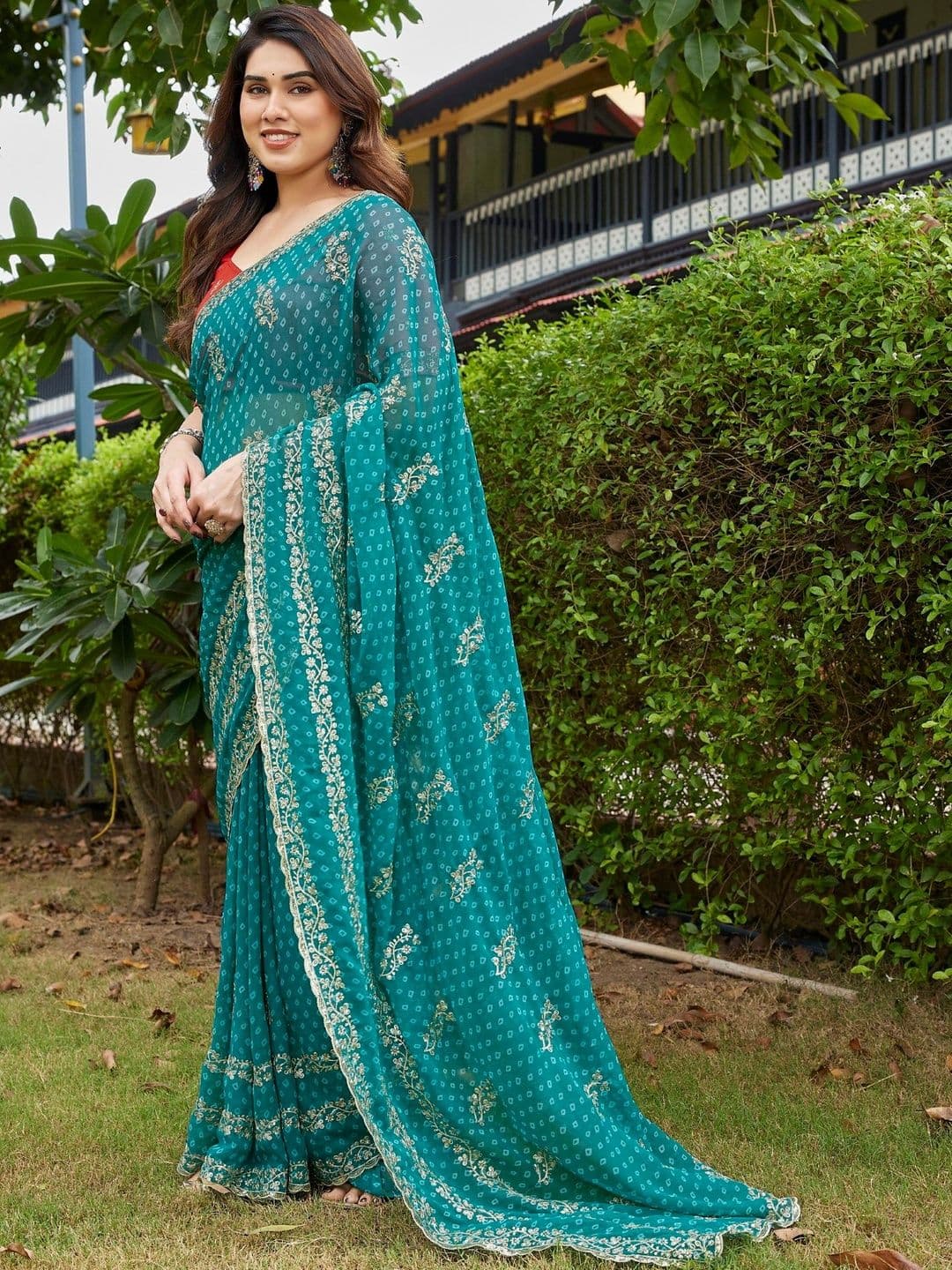 HERE&NOW Ethnic Motifs Embroidered Pure Georgette Heavy Work Saree - view 1