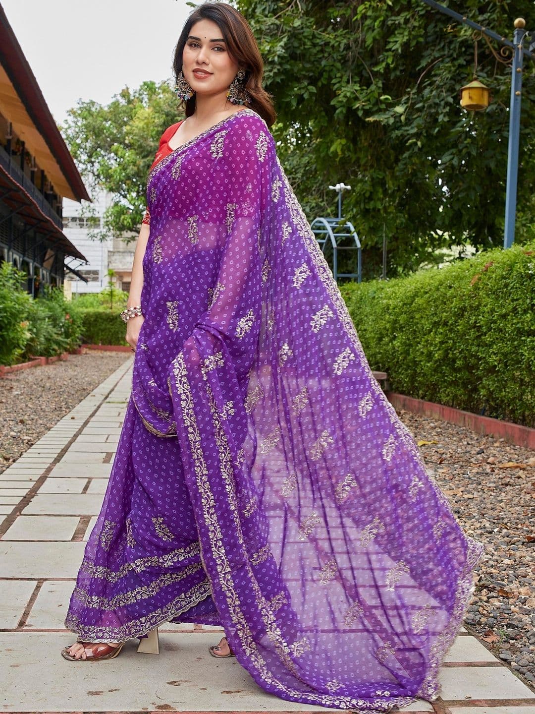 HERE&NOW Ethnic Motifs Zari Pure Georgette Saree - view 1