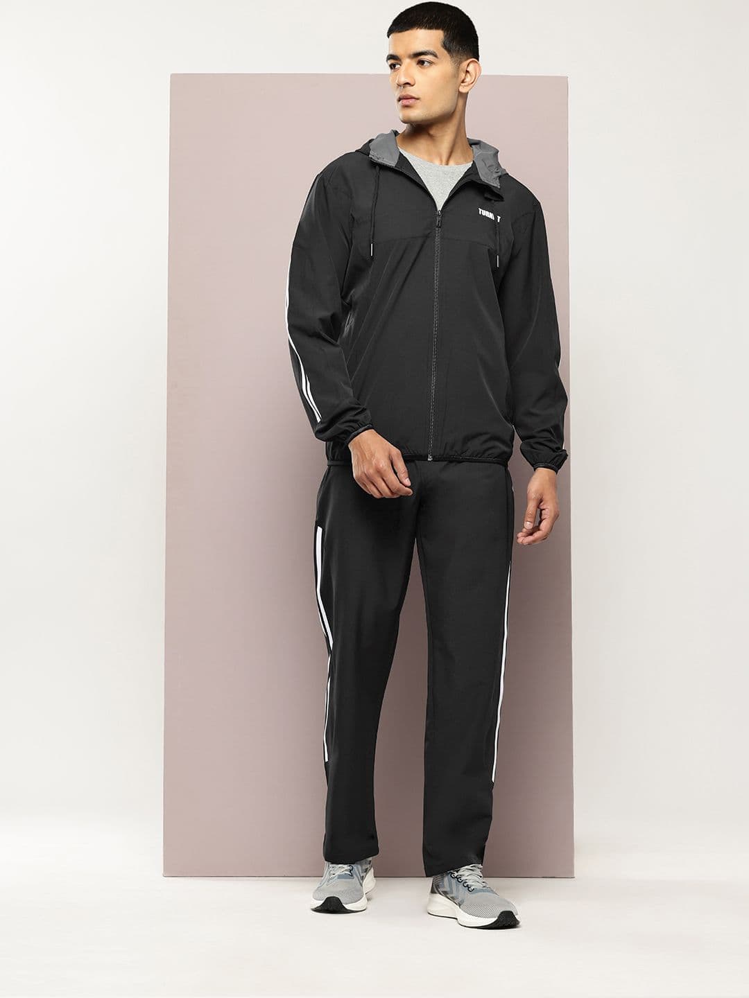 TURNFIT Men Hooded Running Tracksuit