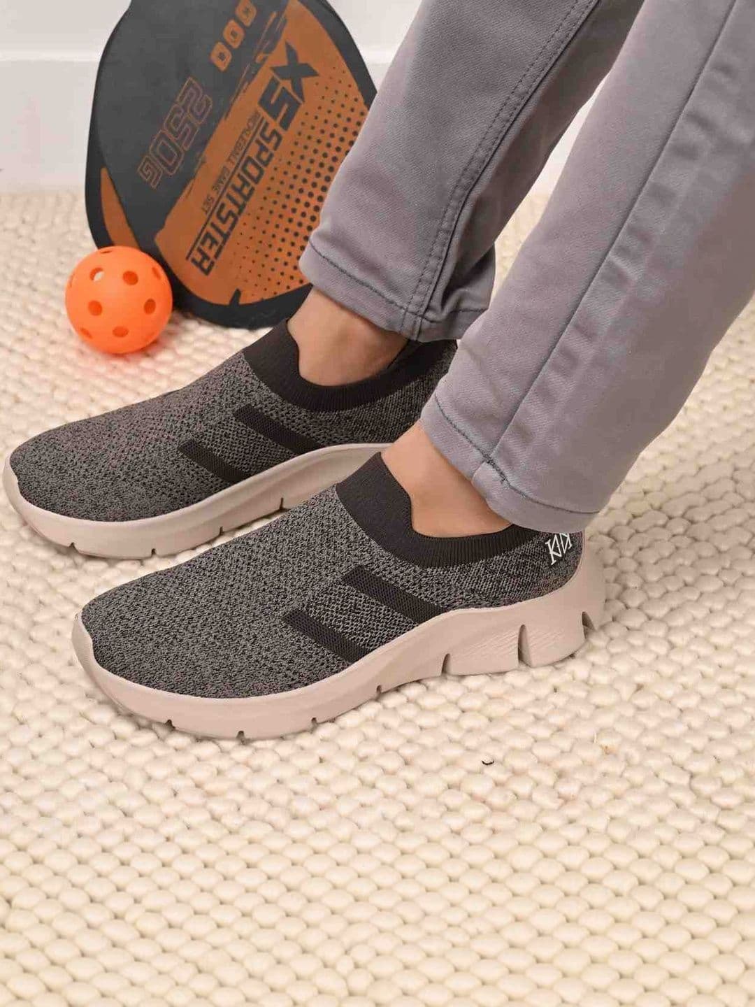 San Marino by Shoe Bank Men Running Shoes - view 1