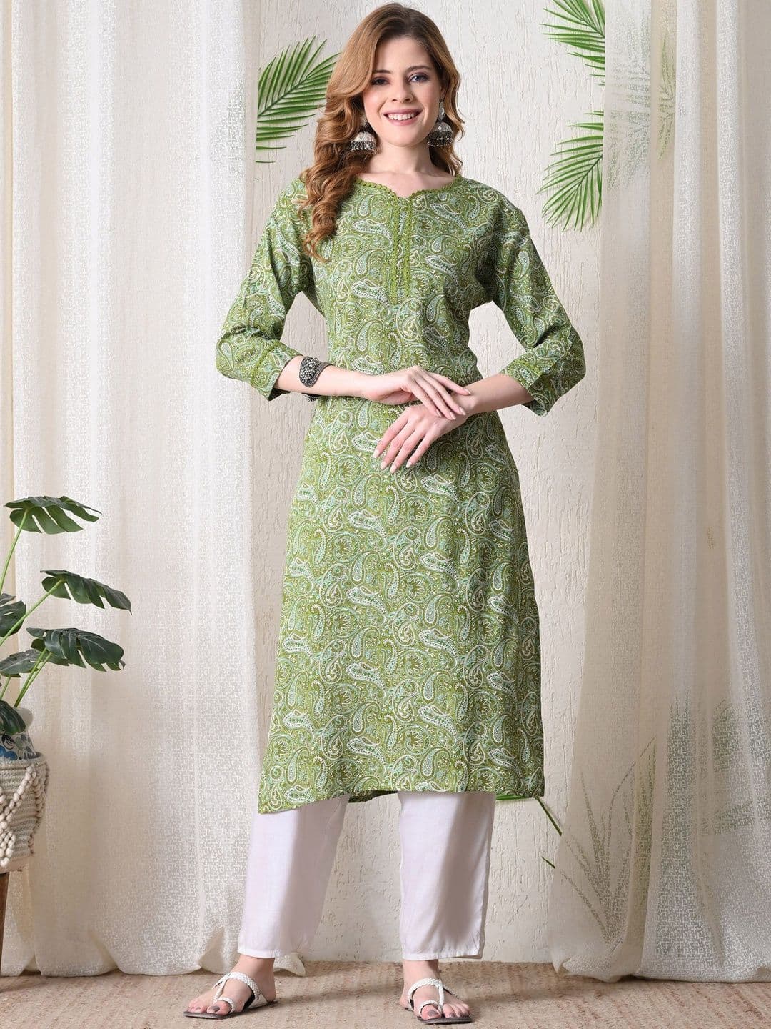 DEEPYOG APPAREL Women Paisley Printed Kurta - view 1