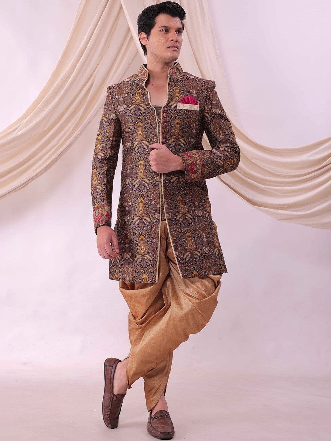 Desibutik Embroidered Mandarin Collar Sherwani