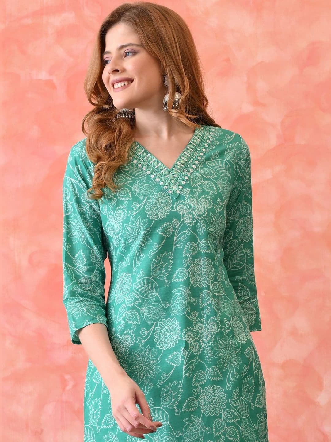 KKOUTFITS Women Floral Printed Thread Work Indie Florals Kurta - view 1