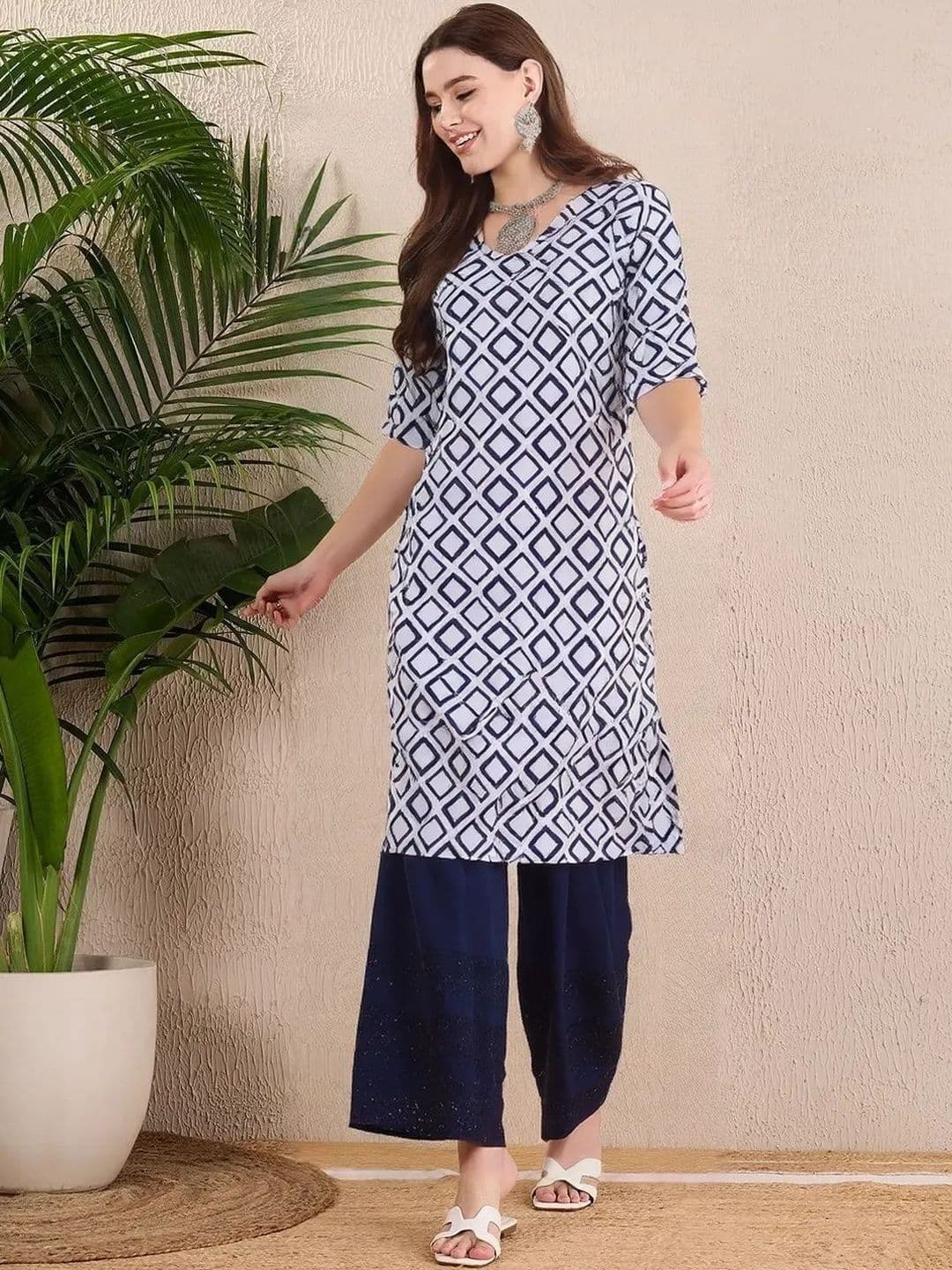 arangya Women Pack Of 3 Geometric Printed Crepe Kurta - view 1