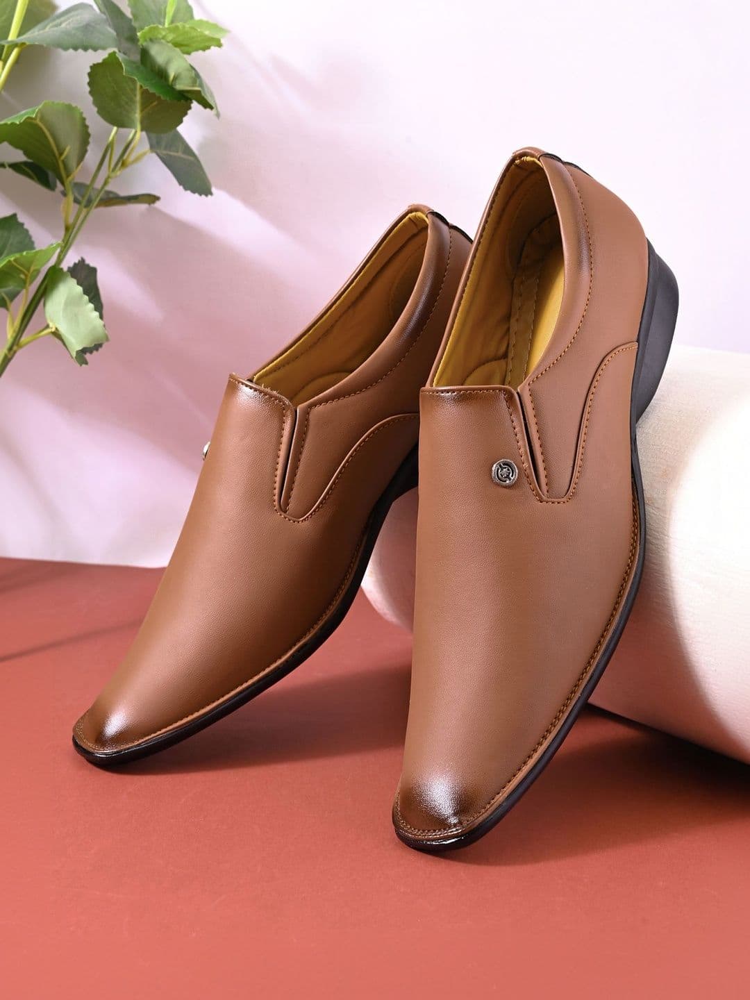 Provogue Men Round Toe Slip-On Formal Shoes - view 1