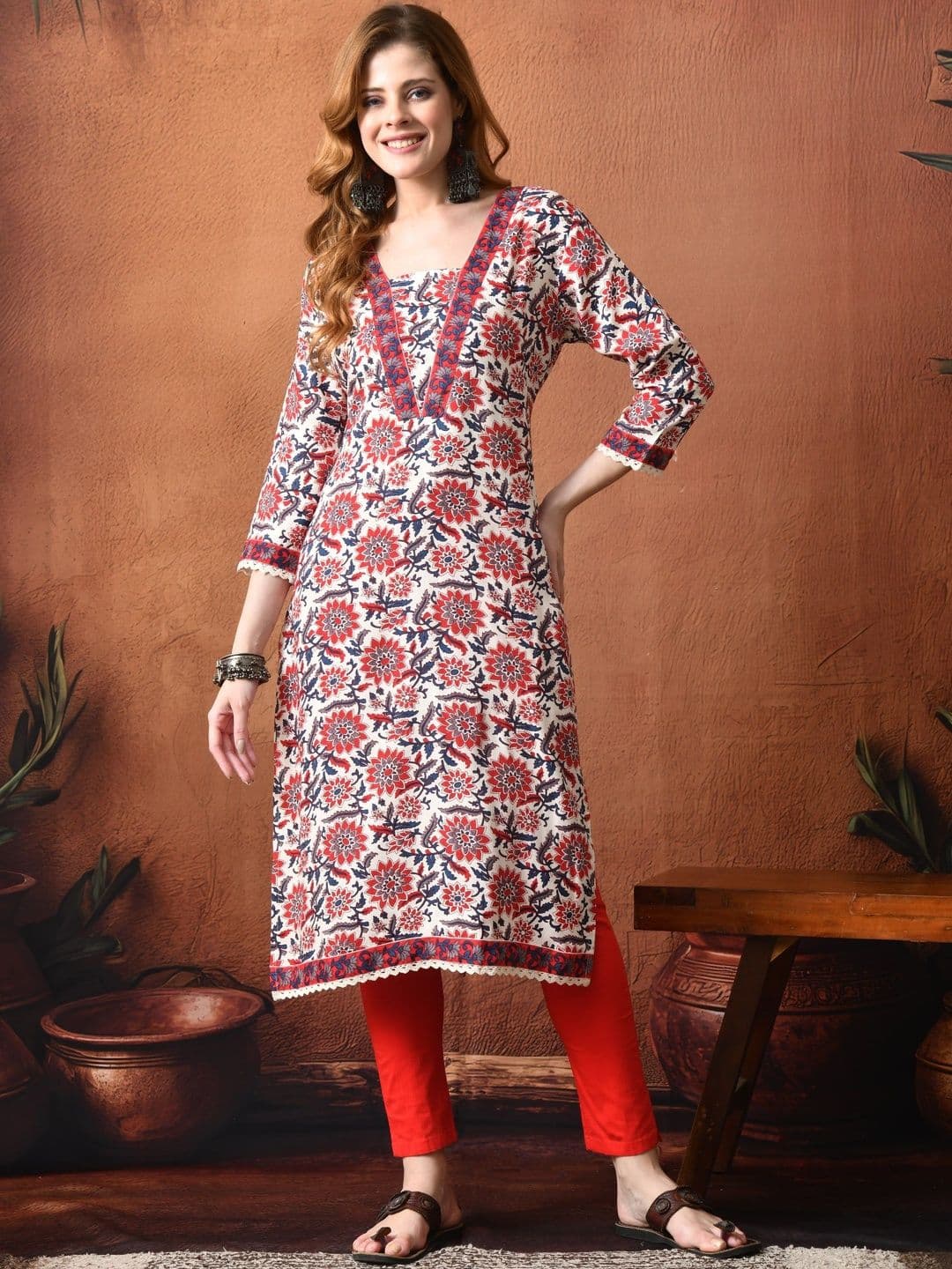 DEEPYOG APPAREL Women Floral Printed Indie Florals Kurta - view 1