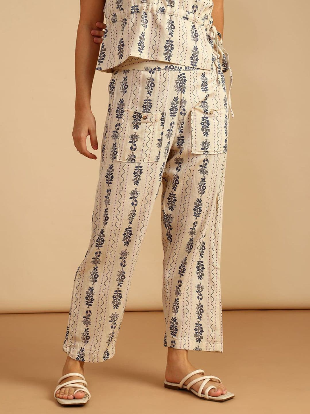 LIMEROAD Women Floral Printed Flared Ethnic Palazzos - view 1