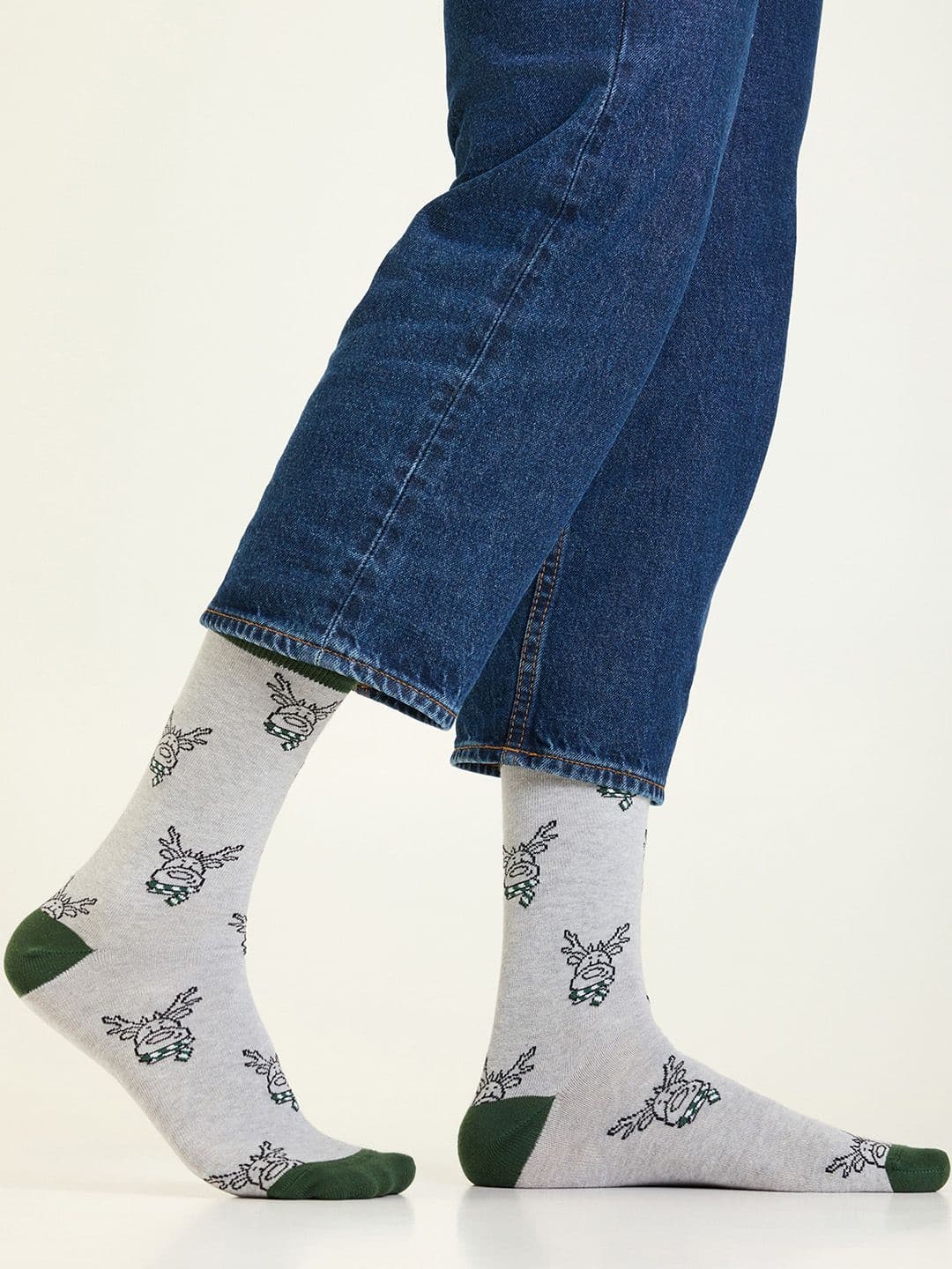 Mint & Oak Men Grey & Black Reindeer Print Anti-Bacterial Calf-Length Socks - view 1