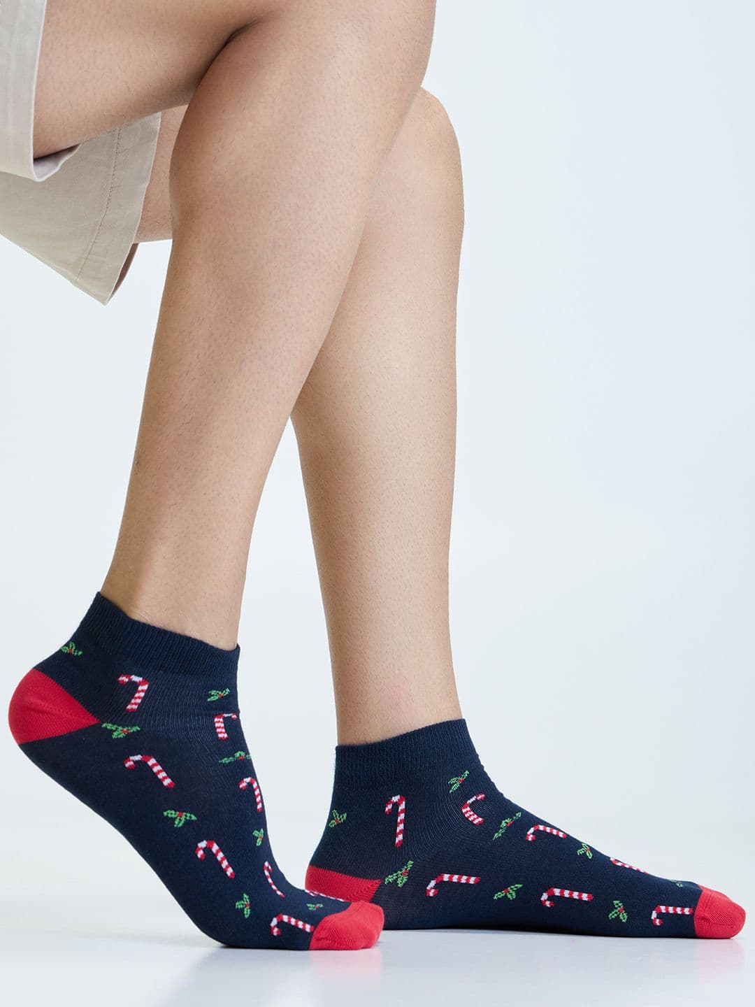 Mint & Oak Navy Blue & Red Patterned Ankle Length socks - view 1