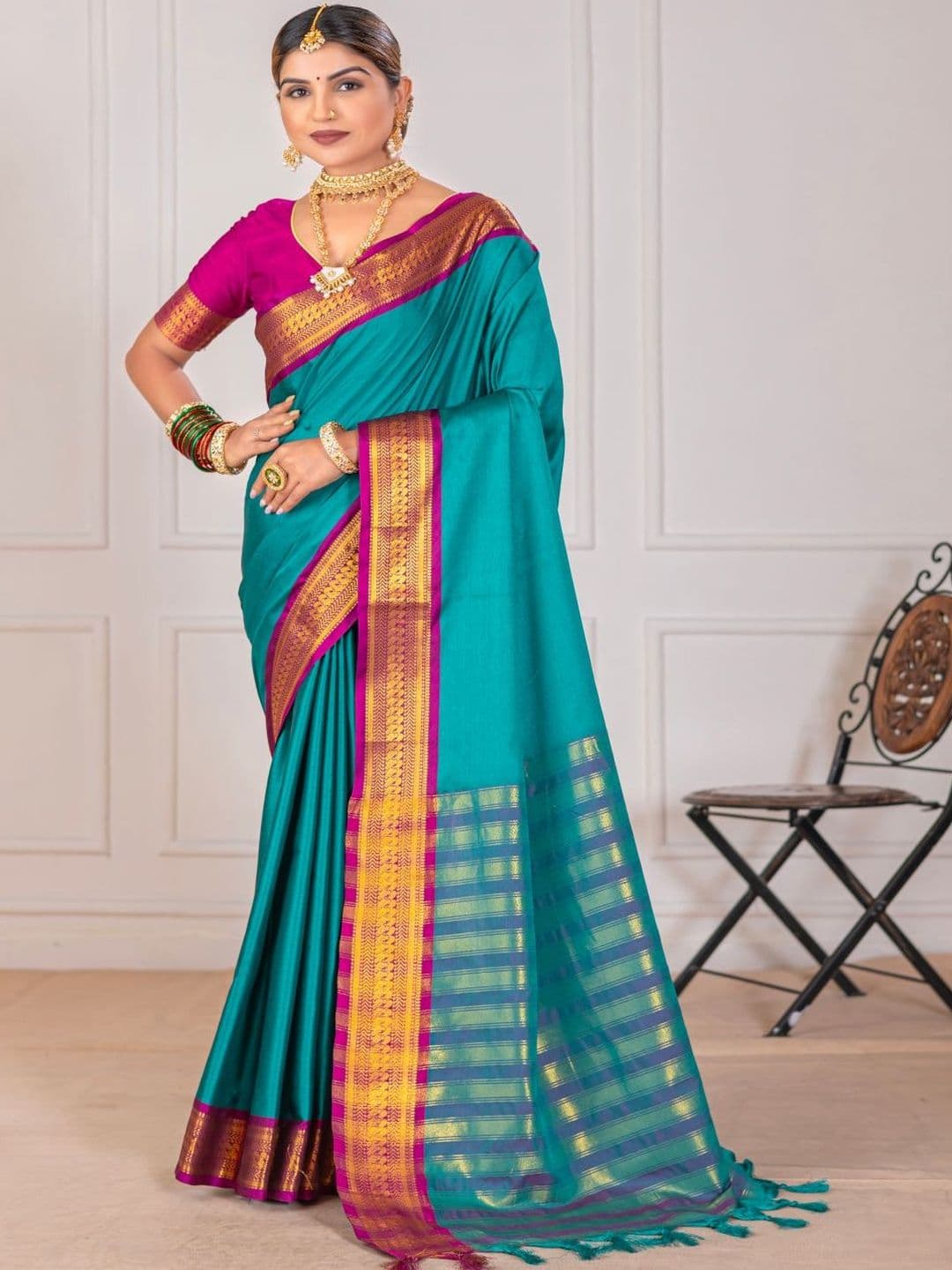 Paramparik Textile Woven Design Zari Silk Cotton Handloom Banarasi Saree - view 1