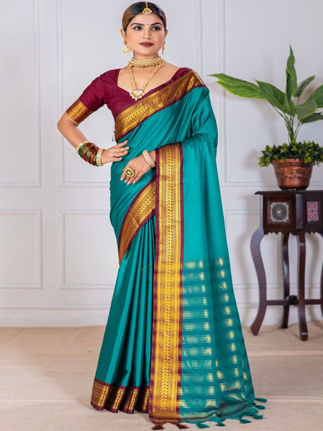 Paramparik Textile Woven Design Zari Silk Cotton Handloom Banarasi Saree - view 1