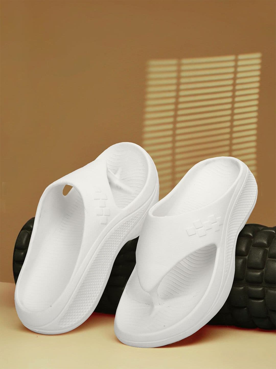 TROTUS Men Self Design Rubber Thong Flip-Flops - view 1