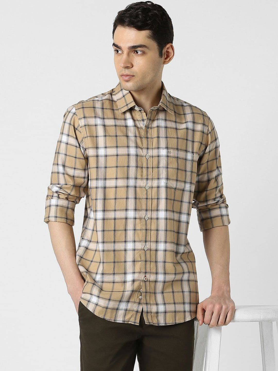 Peter England Casuals Men Slim Fit Checked Casual Shirt - view 1