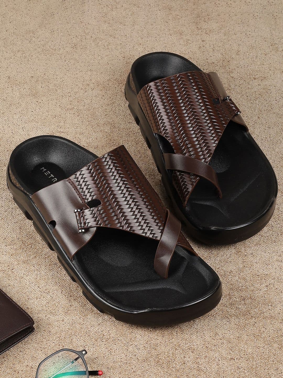 Metro Men Rubber Thong Flip-Flops - view 1