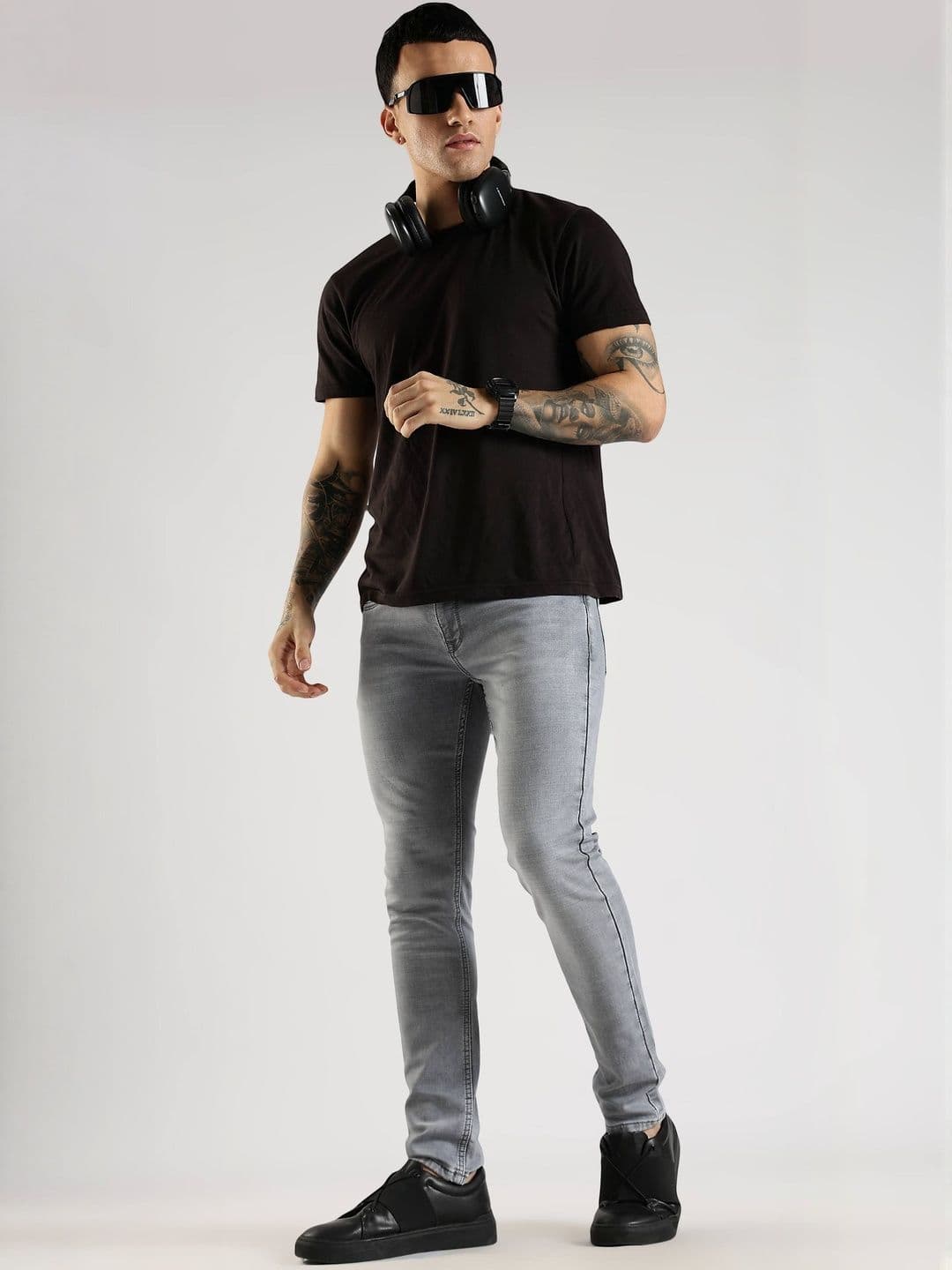 COOL COLORS Men Relaxed Fit Mid-Rise Light Fade Jeans - view 1