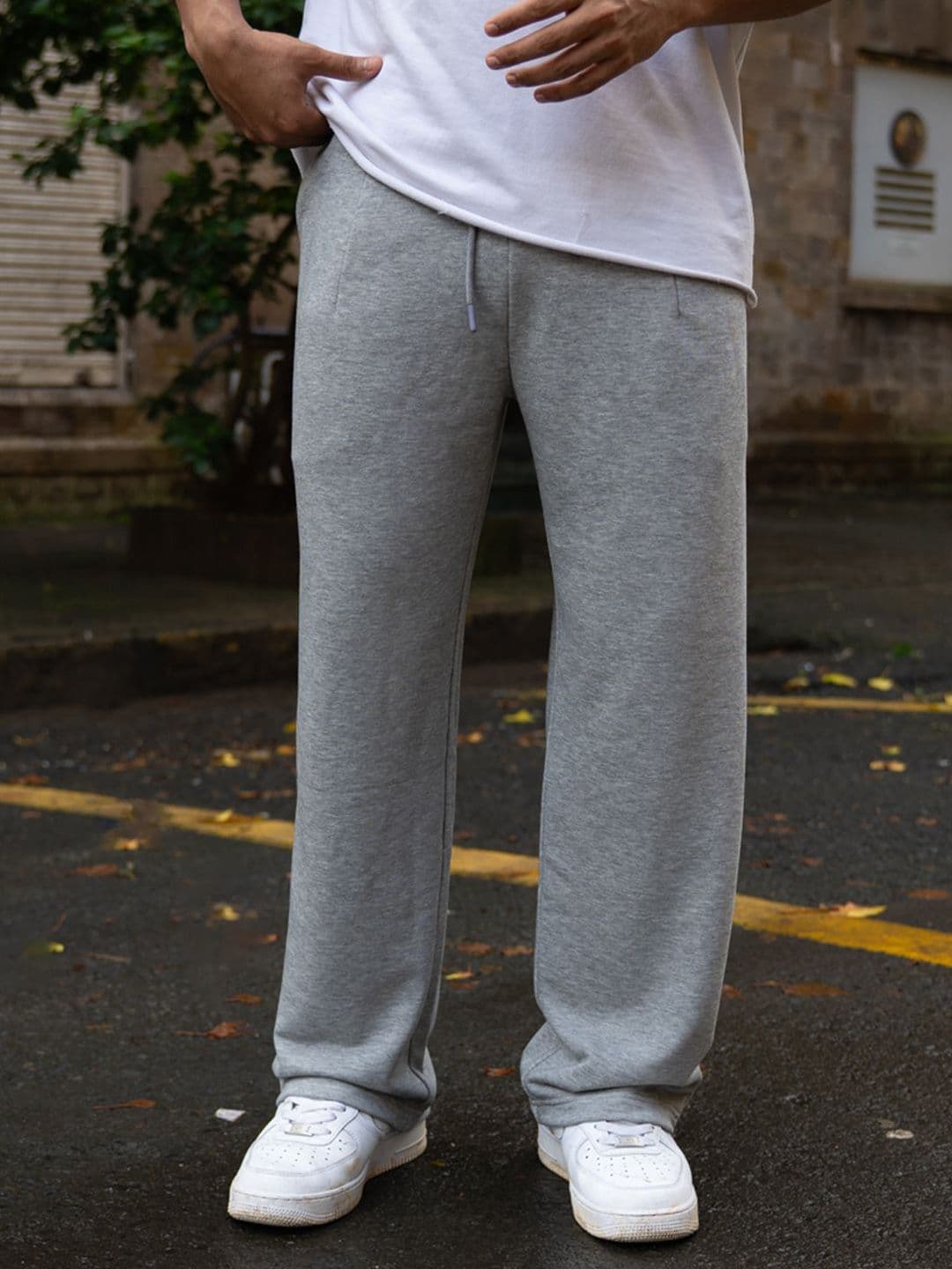 Powerlook Men Grey Melange Mid-Rise Baggy-Fit Track Pants With Drawstrings - view 1