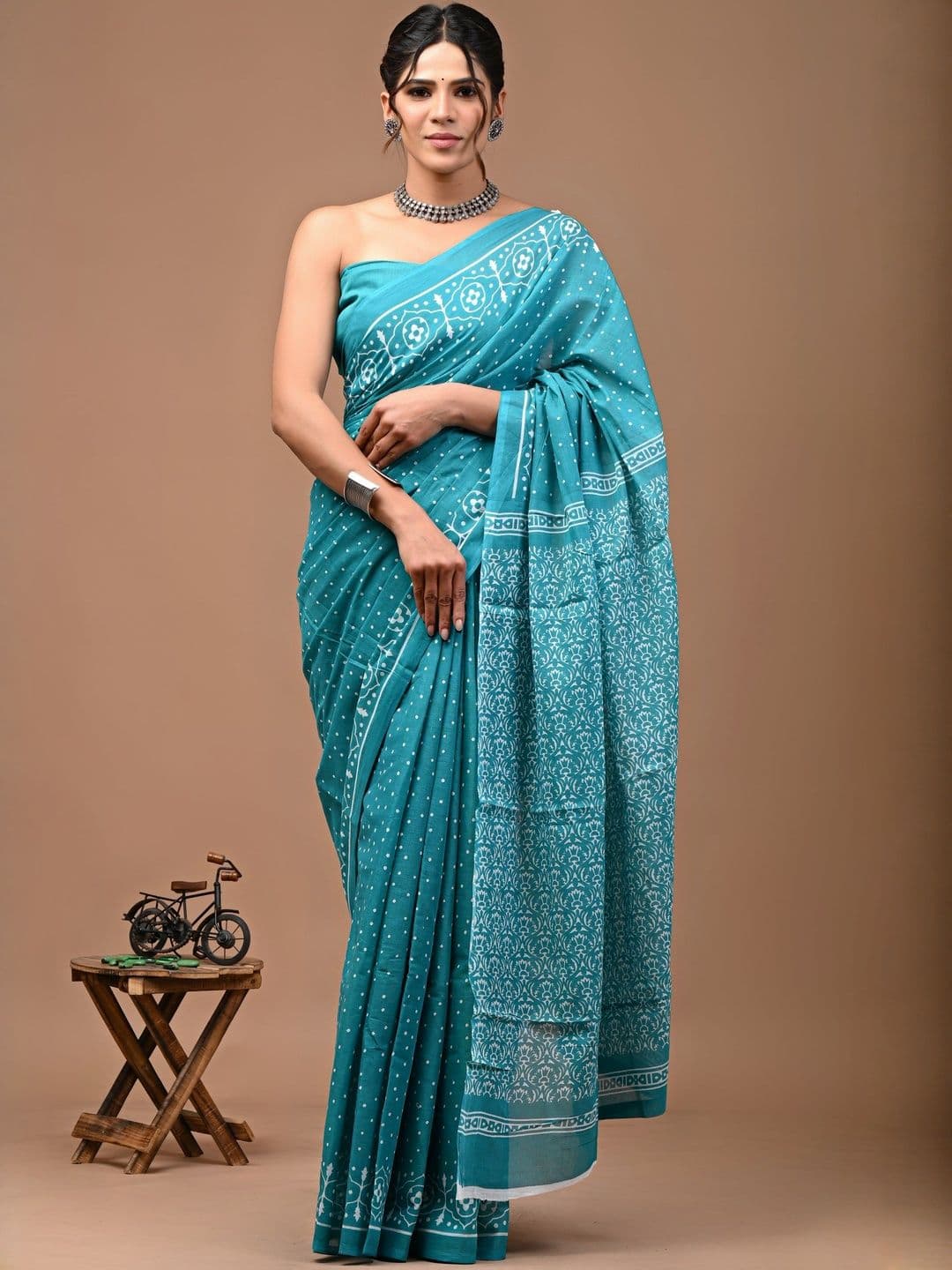 Moda Rapido Ethnic Motifs Pure Cotton Handloom Ikat Saree - view 1