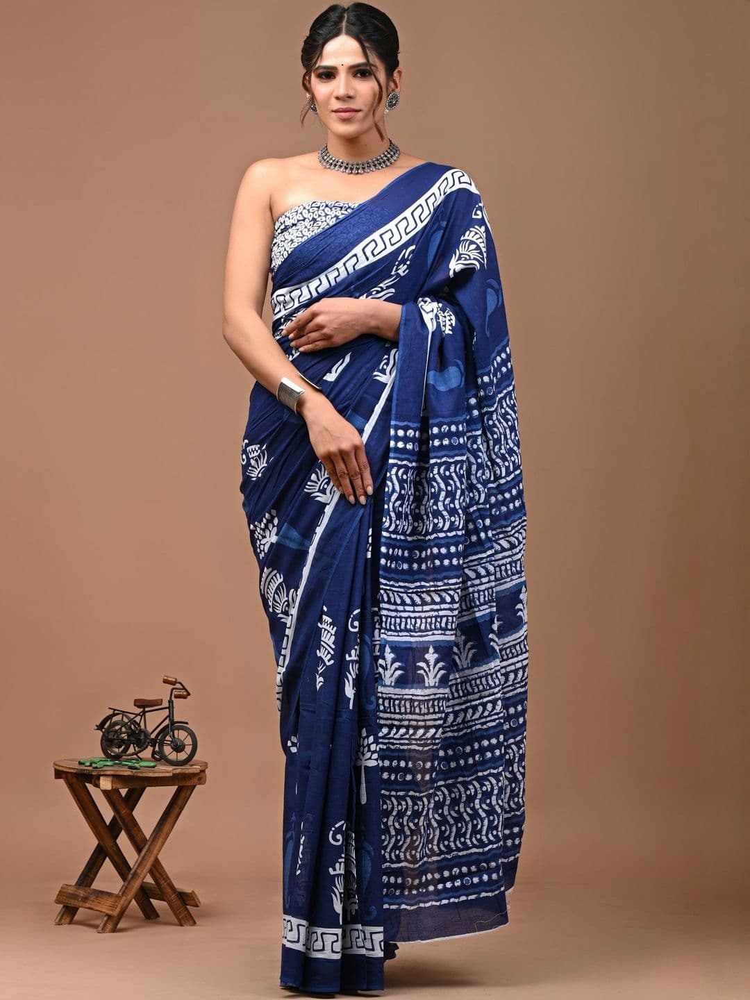 Moda Rapido Ethnic Motifs Pure Cotton Handloom Ikat Saree - view 1