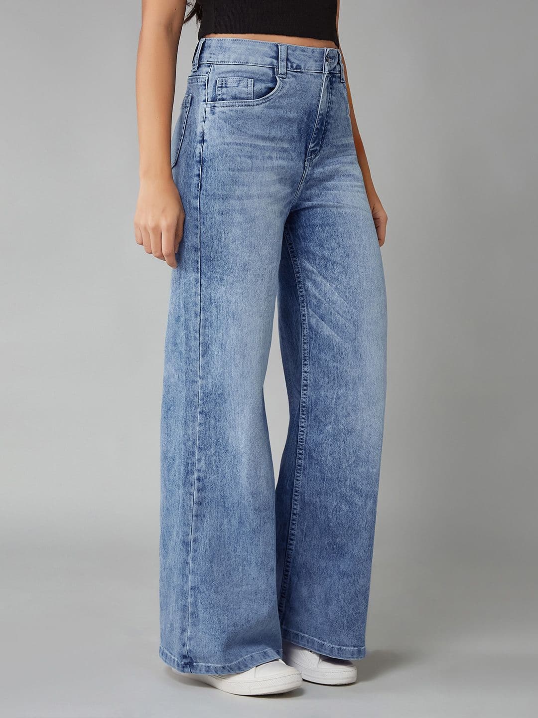DOLCE CRUDO Women's Wide-Leg High-Rise Clean-Look Regular-Length Stretchable Denim Jeans - view 1