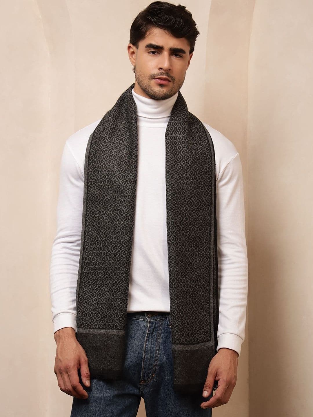 HANDICRAFT PALACE Men Patterned Reversible Muffler - view 1