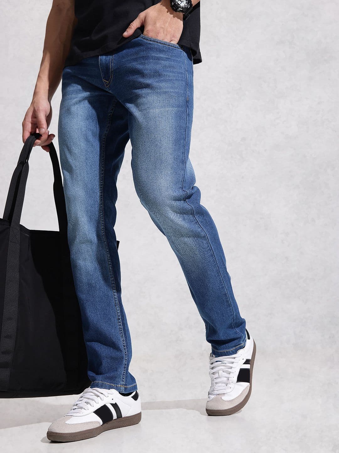 WROGN Men Slim Fit Heavy Fade Stretchable Jeans