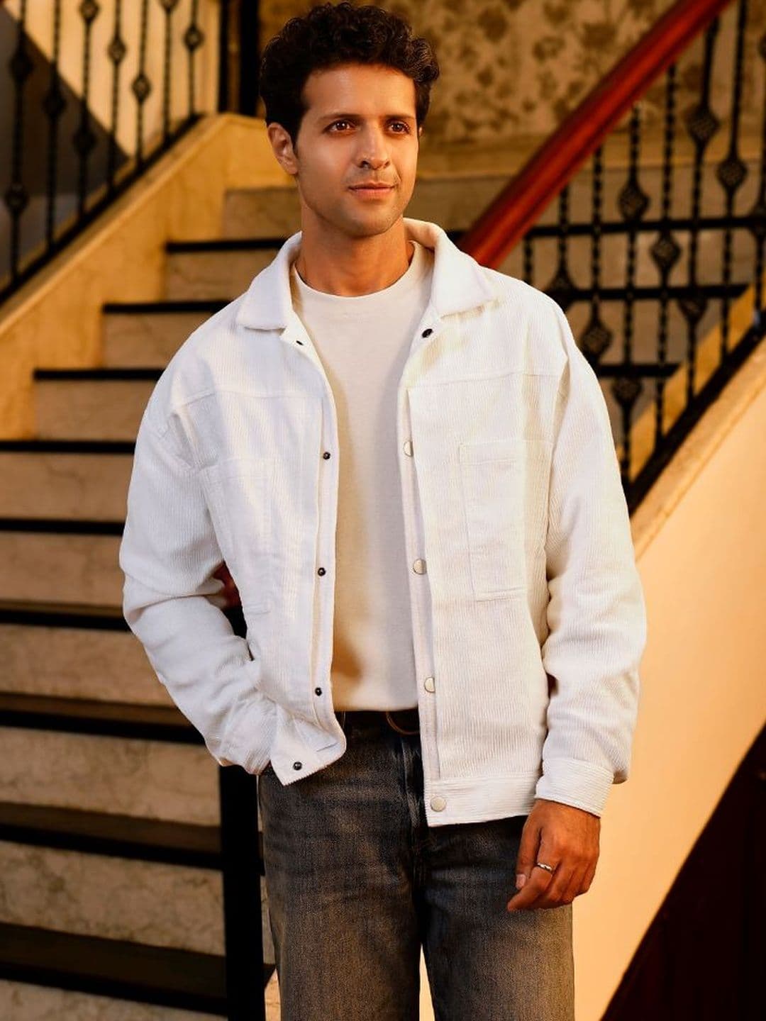 KINGDOM OF WHITE Men Pure Cotton White Corduroy Woven Jacket - view 1
